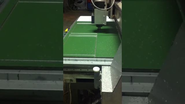 Фрезеровка композита на горизонтальном столе смотреть онлайн