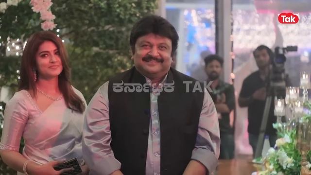 Musical Tribute By Jayaram: ‘ಅಪ್ಪು’ಗಾಗಿ ಹಾಡಿದ ಮಲಯಾಳಿ ನಟ ಜಯರಾಮ್ | Bombe Helutaite Song| Actor Jayara смотреть онлайн