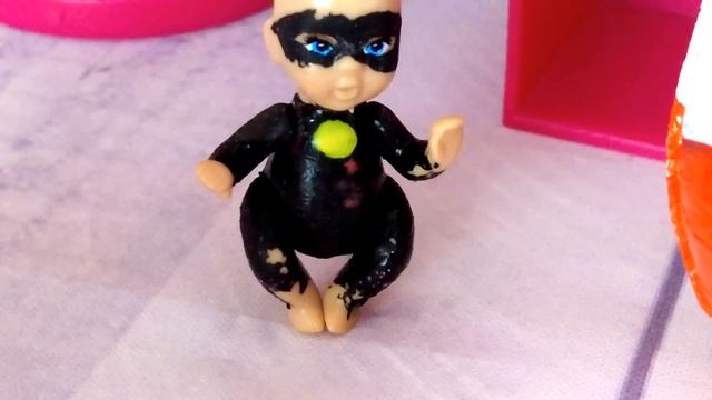 СУПЕР КОТ СПАС ЛЕДИ БАГ ИЗ КИНДЕР СЮРПРИЗА?? Семейка ЛОЛ куклы лол сюрприз мультики Даринелка