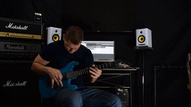 Shredding On All My Guitars... смотреть онлайн