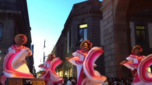 Ballet Folklorico de San Luis Potosi - Colima (Morisma) смотреть онлайн
