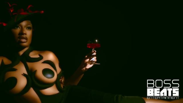 Megan Thee Stallion - HISS (feat. Cardi B & Iggy Azalea)