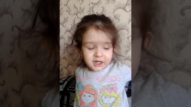 3-х летняя незрячая девочка поет песню Россия! смотреть онлайн