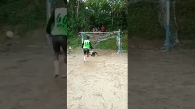 BEST GOAL KEEPER #FOODBALL #GOALKEEPER смотреть онлайн