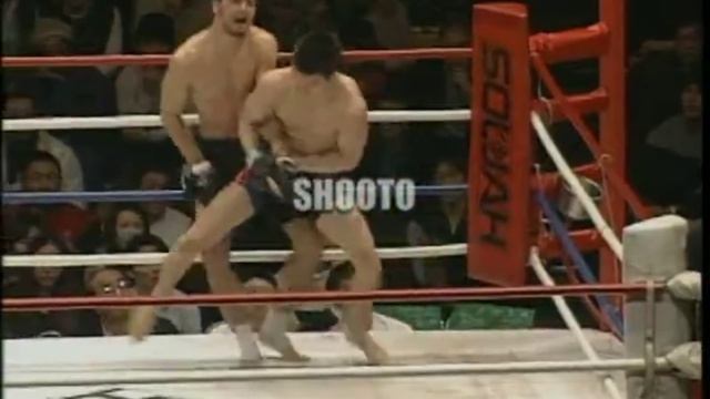 Техники традиционного джиу-джитсу в реальных поединках- в ММА, грэпплинге. Рычаг локтя в стойке. смотреть онлайн