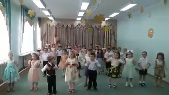 Танец "Coco Jamboo" ст.гр и подг.гр. смотреть онлайн