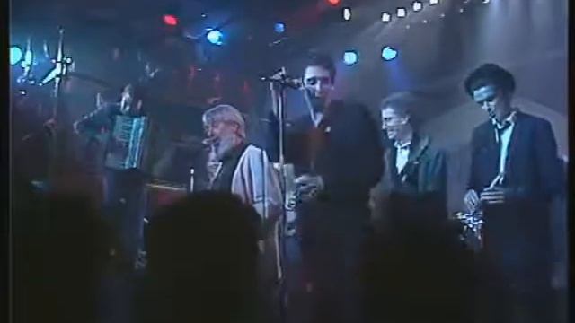The Pogues & The Dubliners - Irish Rover смотреть онлайн