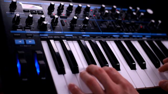 Space distortion sound with Novation Bass Station II (no talking) смотреть онлайн