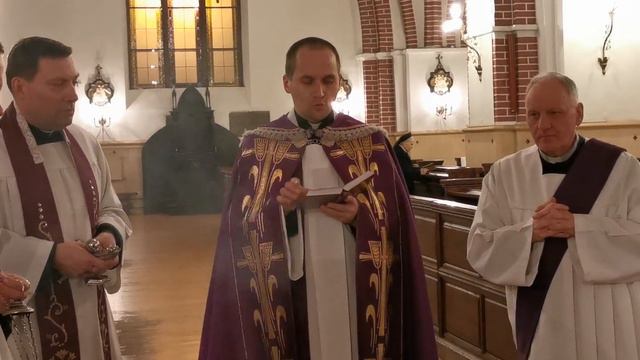 Procesija mirušo atceres dienā... Sv. Jēkaba Katedrālē 18.40 02.11.19. смотреть онлайн
