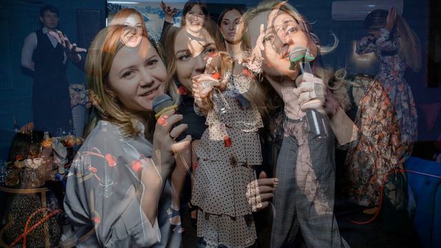 -Что же такое караоке?