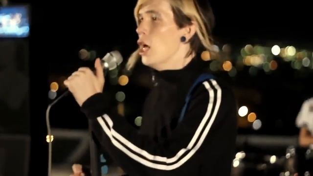 стаи птиц разбиты в стекла мультипасс.mp4 смотреть онлайн