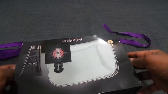 Opening the best gift - Yves Saint Laurent Black Opium смотреть онлайн