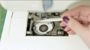 Как смазать швейную машинку. На примере Janome 6260qc.