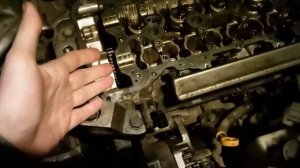 Nissan Tiida HR16DE. Замена маслосъёмных колпачков по-лёгкому.