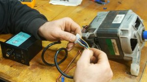 ЛЕГКО ПОДКЛЮЧАЮ ДВИГАТЕЛЬ ОТ СТИРАЛЬНОЙ МАШИНЫ ДЛЯ БУДУЩЕГО СТАНКА!