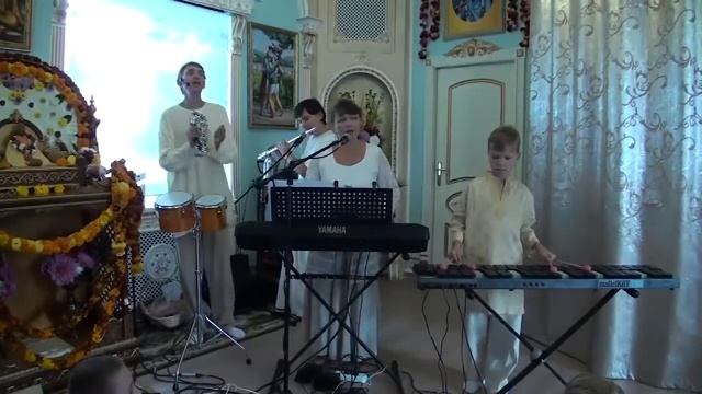 РАДХАШТАМИ 2012 ОМСК Брахманские музыканты смотреть онлайн