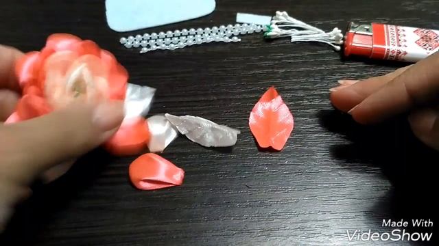 МК букет роз украшение на шапочку, повязочку для маленьких модниц смотреть онлайн