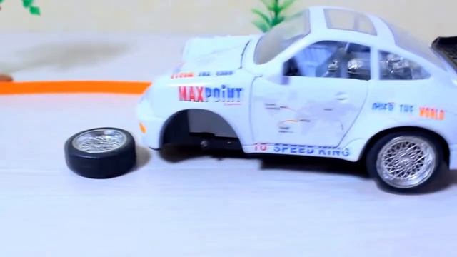 Машинки Спортивная машинка Порше Porsche Мультики про машинки Мультфильмы смотреть онлайн