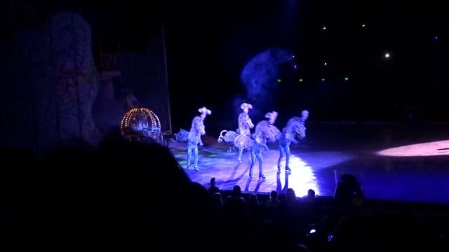 Disney on Ice - Dare to Dream part 8 смотреть онлайн