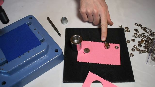 Обтяжка кнопки тканью. смотреть онлайн