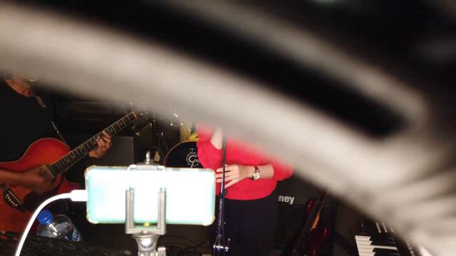 thats the way it is (cover) смотреть онлайн