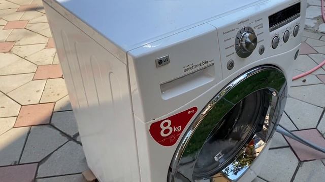 Stress Test: LG DirectDrive Vs Pillowcase Full Of Clothes On TUB CLEAN! (WALKING!)