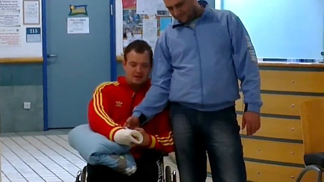 Мужчины,даже уже повзрослевшие,всегда,как дети машинки их ,,слабость,, смотреть онлайн