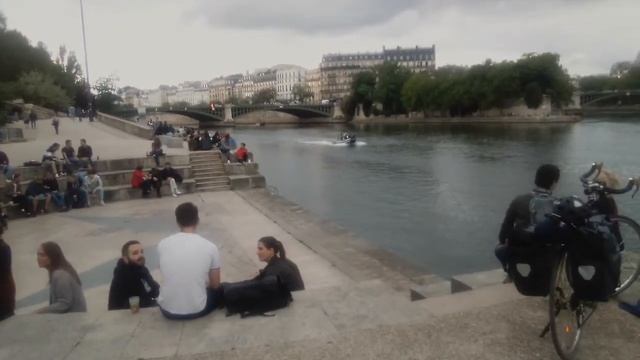 Париж, сальса, танго, Парк Тино Росси/Paris, dance, Jardin Tino Rossi. смотреть онлайн