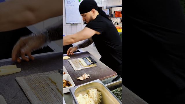 Будьте внимательнее ребят! 😬😬 Показываю в последний раз! 😎 #еда #суши #роллы #рецепты