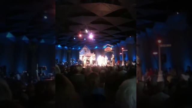 Steve Martin and the Steep Canyon Rangers perform Tin Roof on A Prairie Home Companion at Tanglewoo смотреть онлайн