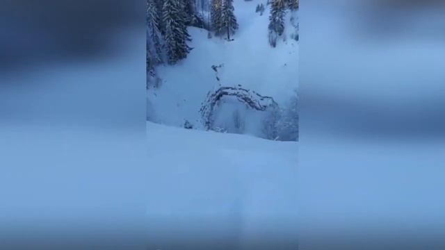 Морской глаз исчез.