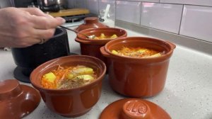 Обед в горшочках. Курица с картошкой- пальчики оближешь!
