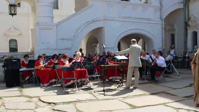 Ростовский кремль. Участники фестиваля музыки и ремесел "Живая старина" смотреть онлайн