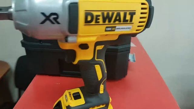DeWALT DCF899