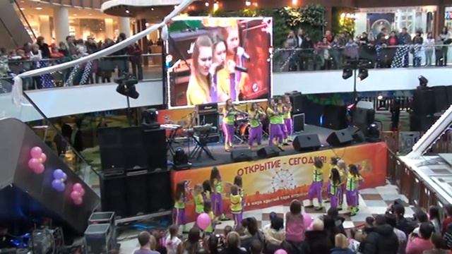 "Поппури" в исполнении театра песни "Талисман". смотреть онлайн