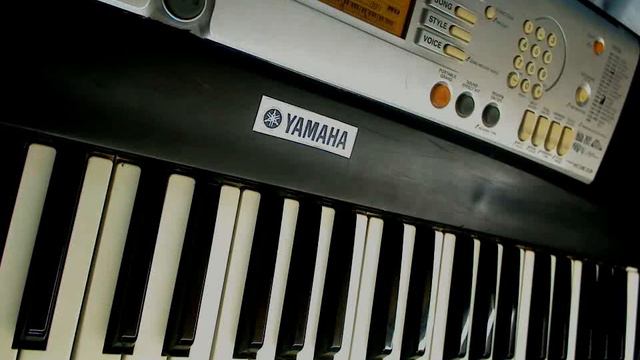 YAMAHA PSR-E303 (DEMO songs) смотреть онлайн