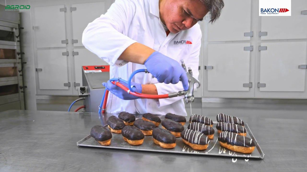 Декоратор шоколадом Bakon CHOCOSPRAYER. Как нанести декор шоколадом? Узоры и полоски все может смотреть онлайн