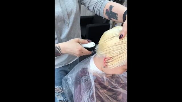 Питер, цветное окрашивание, розовые волосы смотреть онлайн