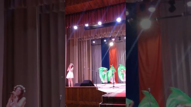 "Ромашковые поля" Анна Покрина и группа "Веселинка" смотреть онлайн