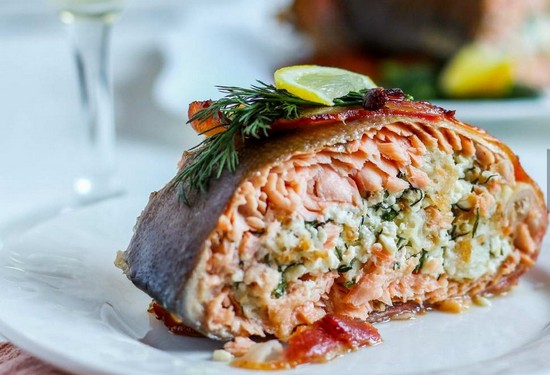 Фаршированная горбуша в духовке. смотреть онлайн
