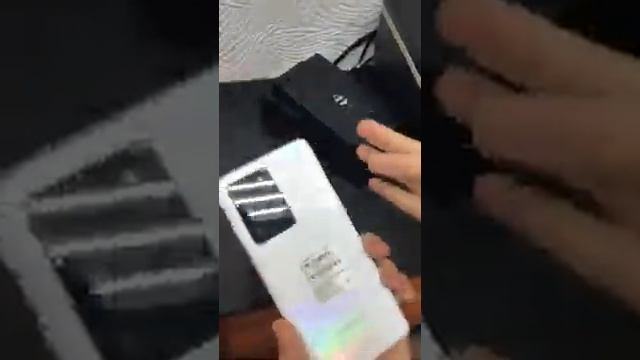 Новый Samsung Galaxy S20 Ultra Белый с комплектом смотреть онлайн