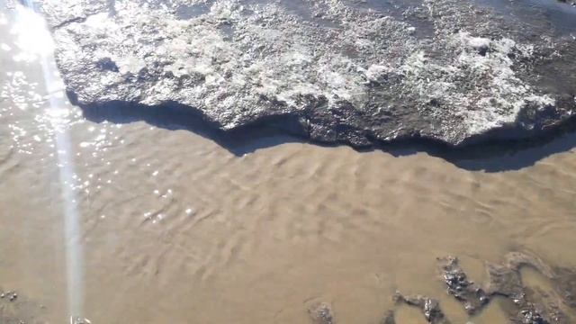 Как размывается насыпь через Каменный лог на ул. Полиграфической в Липецке смотреть онлайн