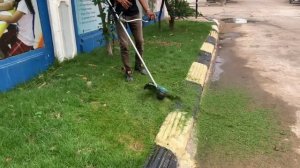 Makita UR002G Cordless Grass Trimmer 40V