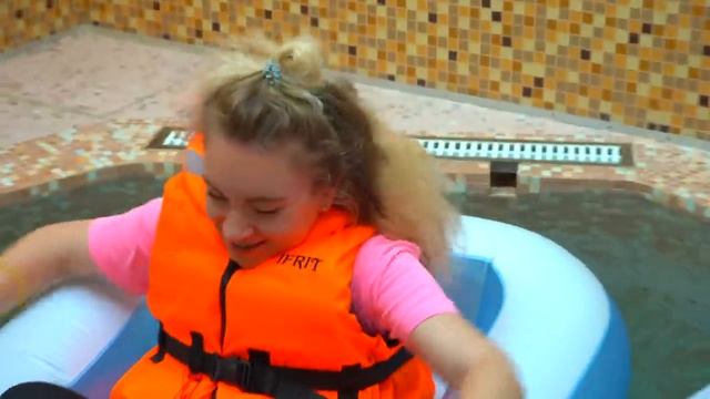 24 ЧАСА В БАССЕЙНЕ ! НОЧЬ В Закрытом Аквапарке ! Мистика в 3 часа Ночи ?! смотреть онлайн