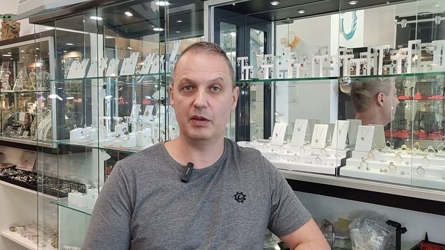 Драгоценные камни: родолиты и умбалиты. Можно спутать с турмалином. Шикарные цены, высшее качество смотреть онлайн
