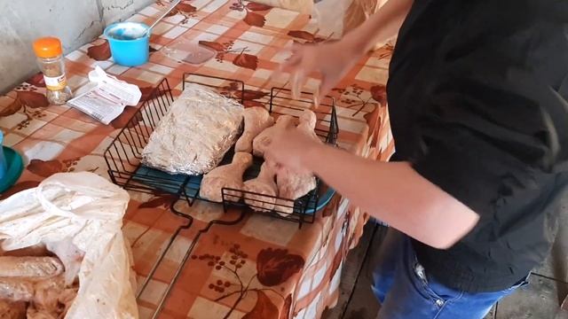 Mr.Ярик снова готовит!В конце говорящие рыбы)))#свиные ребра на мангале смотреть онлайн