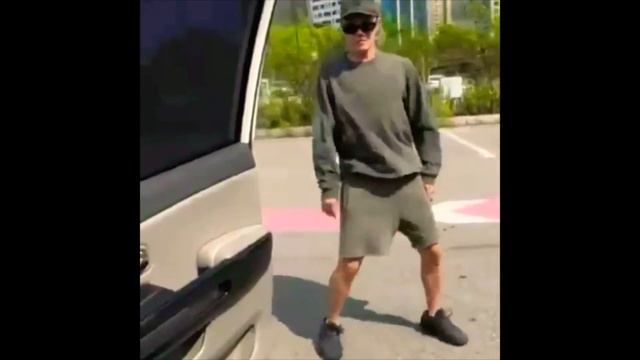 BTS Jhope In My Feeling Challenge (Kiki do you love me) смотреть онлайн