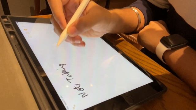 iPad 8th Generation Review | My Most Useful Device | Best Budget iPad | Should You buy? HINDI смотреть онлайн