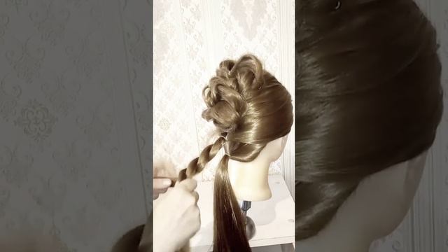 ??ОЧЕНЬ ЛЁГКАЯ ПРИЧЕСКА ЗА МИНУТУ ? Прическа на праздник, на свадьбу? Прическа в школу ?на выпускно смотреть онлайн