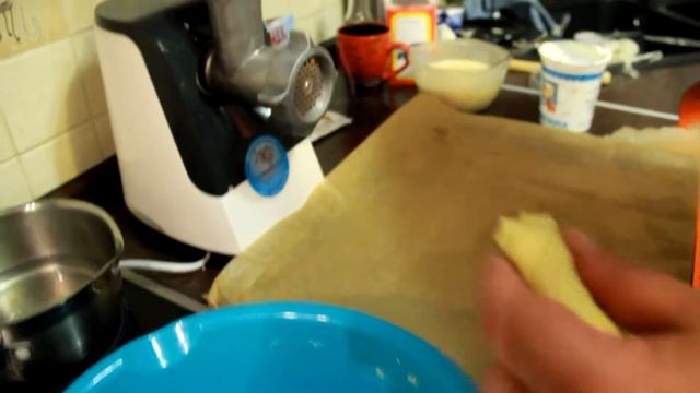 Как приготовить торт муравейник. Торт муравейник, 80 - ые. How to make an anthill cake. смотреть онлайн